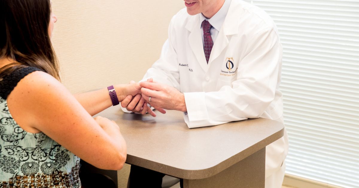 NEW Hand Center Offers Specialty Care to the Peninsula